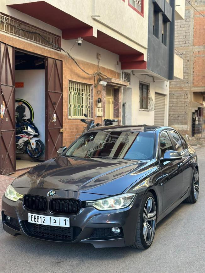 BMW Série 3 Essence Automatique 2012 à Rabat