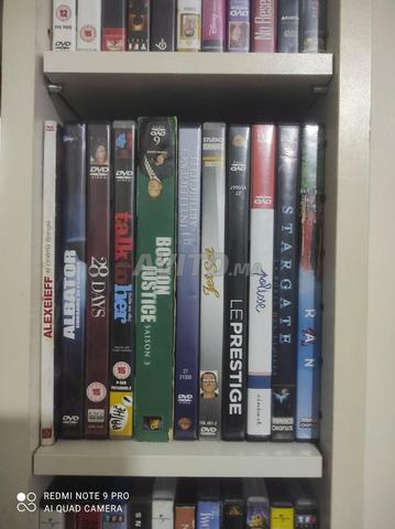 عدة أقراص DVD متوفرة بالنسخة الأصلية - 2