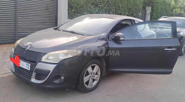 Voiture bien entretenue à vendre - 2