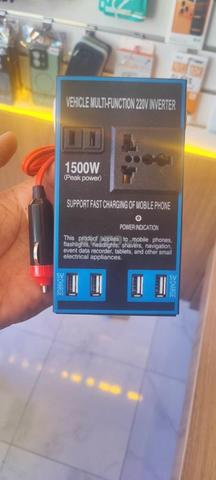 Convertisseur de puissance 12V à 220V pour voiture