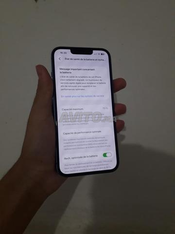 iPhone tout original, dos cassé, à vendre - 2