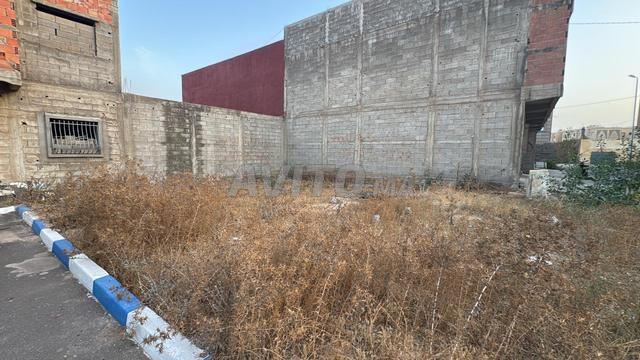 Terrain constructible à vendre, relevant de Widadiyat Bayti