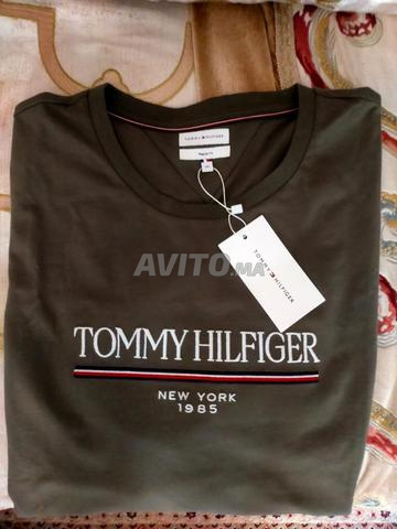 T-shirt original de la marque Tommy Hilfiger
