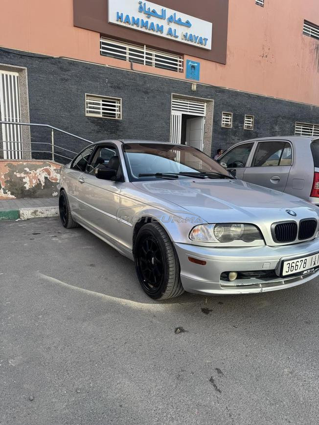 BMW Série 3 Essence Manuelle 2001 à Ain Aouda
