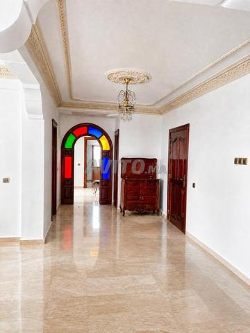 Appartement à louer 122 m² à Casablanca - 2