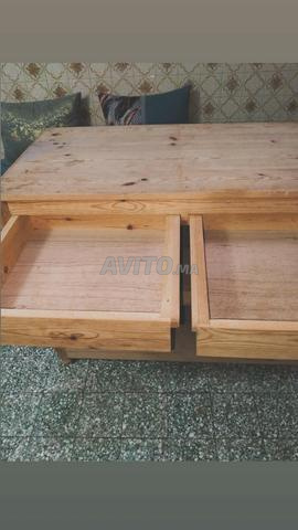Armoire en bois avec tiroirs en bon état - 2