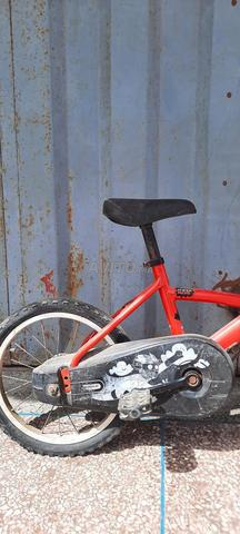Vélo b'Twin. Très bon état. - 2