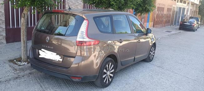 Renault Scenic Diesel Manuelle 2011 à Tanger