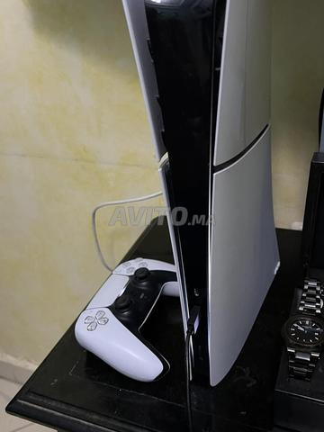 PS5 Slim Digitale avec 1 manette - 2