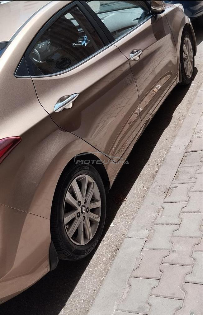 je mets en vente ma voiture hyundai elentra 