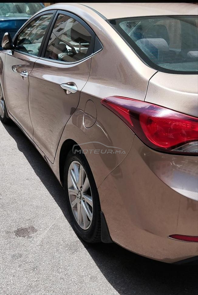 je mets en vente ma voiture hyundai elentra 
