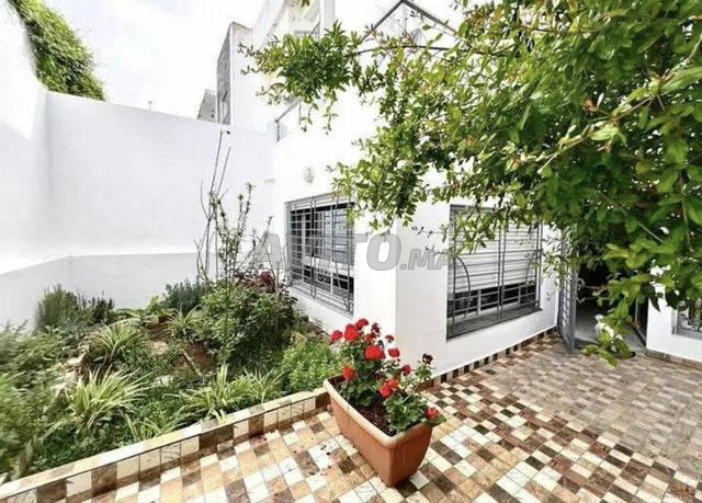 À VENDRE VILLA 3 NIVEAUX À DAR BOUAZZA - 2