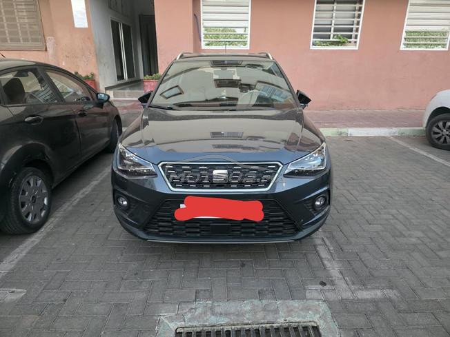 voiture seat arona