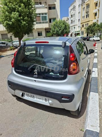 Peugeot 107 Essence Manuelle 2014 à Casablanca - 2