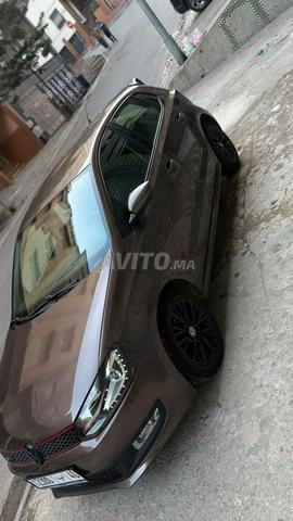 Volkswagen Polo - 2