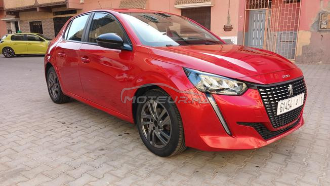 Peugeot 208 active. 