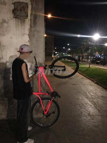Vélo Btwin Freestyle cadre almnm chongment fix - 2