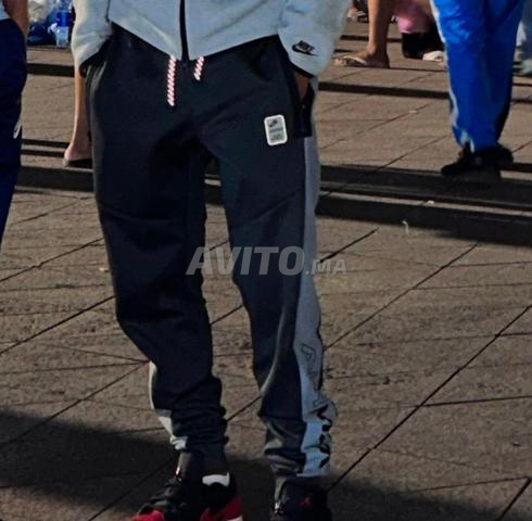 Pantalon encore neuf Air Max TY S 2025 propre comme neuf