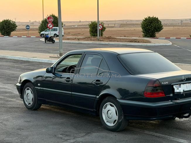 Mercedes-Benz 220 Diesel Manuelle 1998 à Kénitra