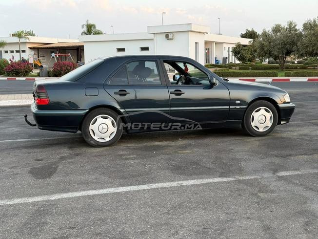 Mercedes-Benz 220 Diesel Manuelle 1998 à Kénitra