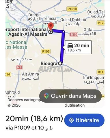 Propriété de 15 000 m² avec villa inachevée - 2