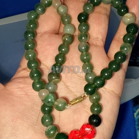 عقد أنيق من الأحجار الكريمة - 2