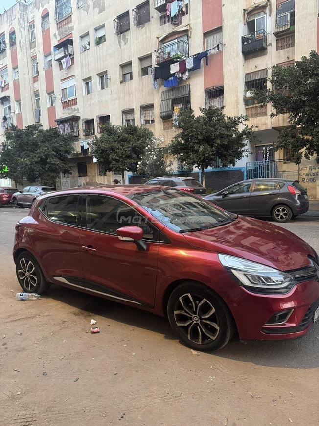 clio 4 intense automatique bon état (