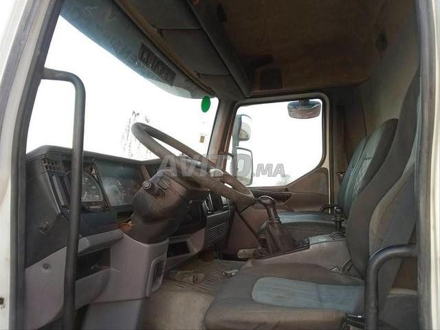 Camion Renault 210 - 2