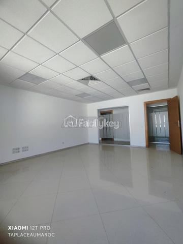 Bureau de 138 m² à Tanger - 2