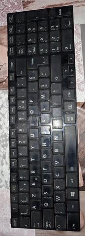 لوحة مفاتيح توشيبا c855