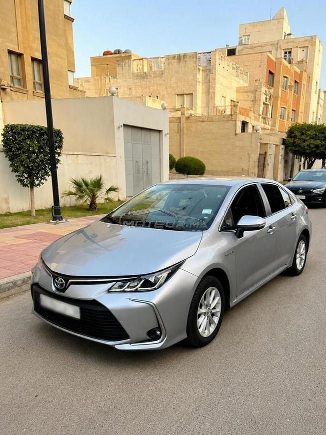 TOYOTA COROLLA HYBRID 2022 | ESSENCE ÉLECTRIQUE
