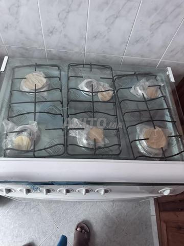 موقد غاز Whirlpool 6 شعلات جديد - 2