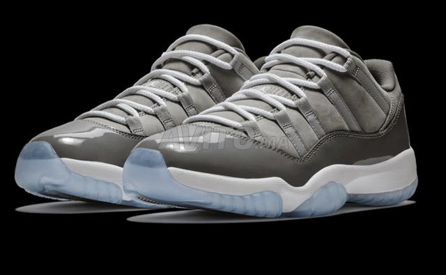 أحذية رياضية أصلية Air Jordan USA مقاس 31