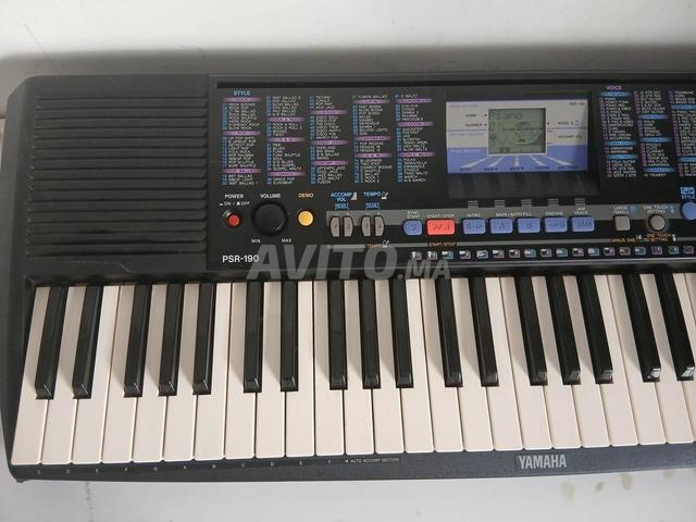 Piano Yamaha PSR 190 - 2