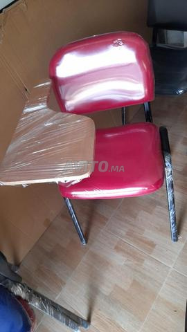 CHAISE ISO SIMPLE ET AVEC ECRITOIRE 