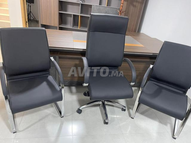 Pack de chaises disponible en noir - 2