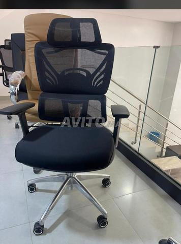 Chaise opérateur robot disponible - 2