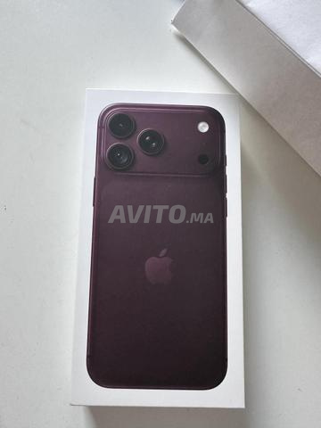 iPhone 18 Pro Max Burgundy 256GB - 2