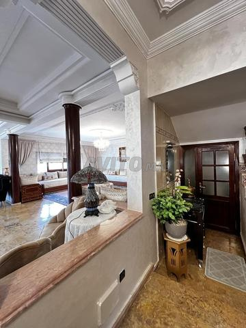 Je mets en vente cette superbe villa situé à KM 09 - 2