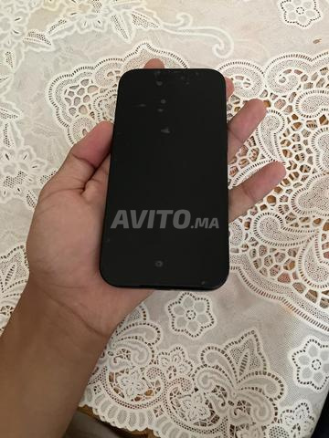 iPhone 15 normal - 2