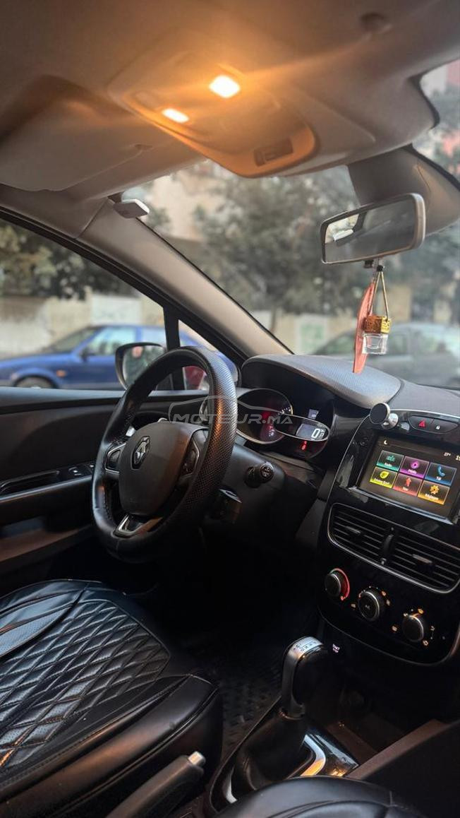 clio 4 intense model 2020 automatique bon état  