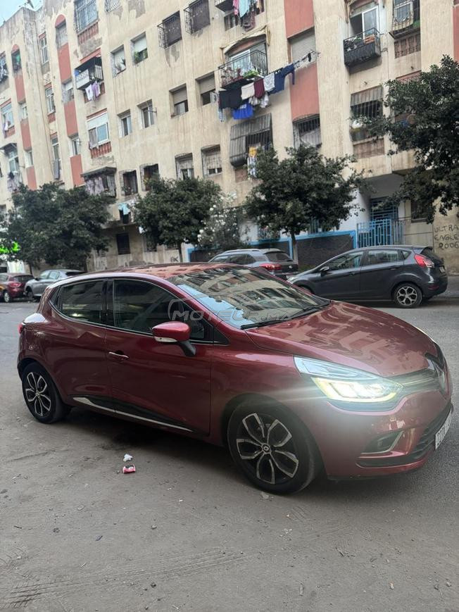 clio 4 intense model 2020 automatique bon état  