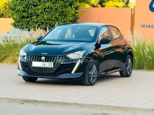 Peugeot 208 2021 1 men full options 