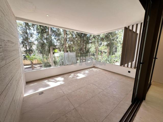 Appartement neuf à louer – Souissi, Rabat