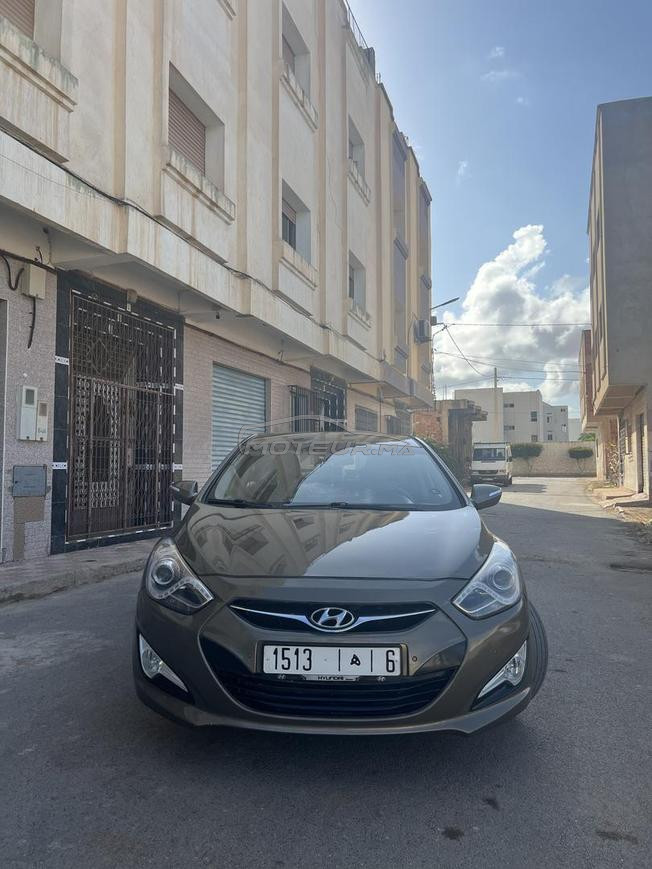 هيونداي آي40 بحالة جيدة معروضة للبيع.