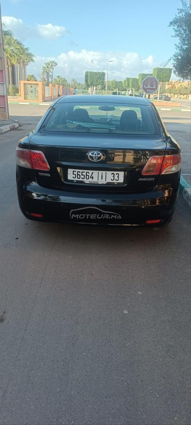 toyota avensis 