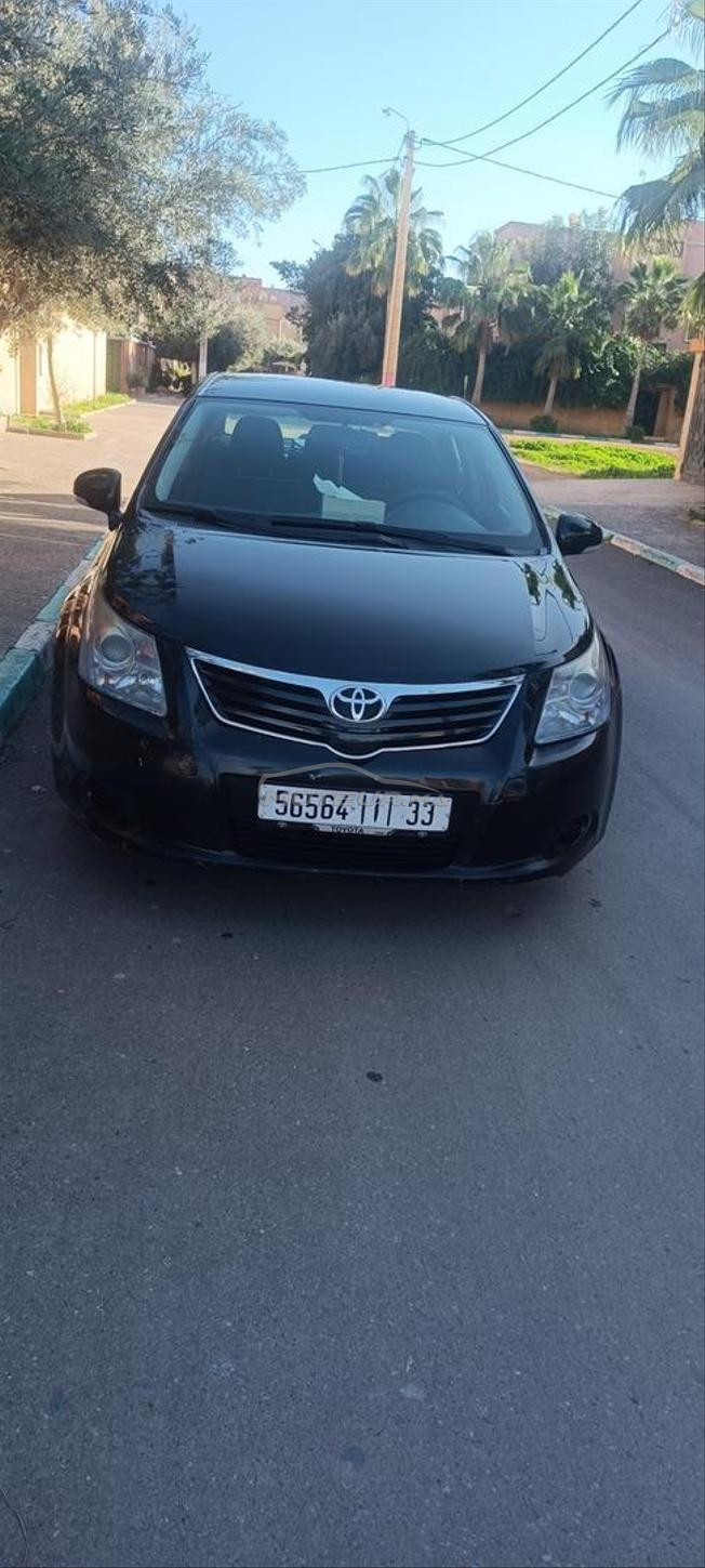 toyota avensis 