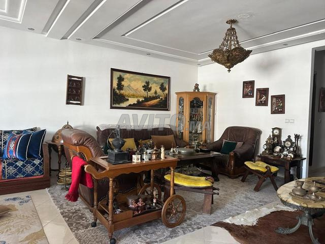 À VENDRE – BEL APPARTEMENT , À 1 MINUTE DE LA GARE