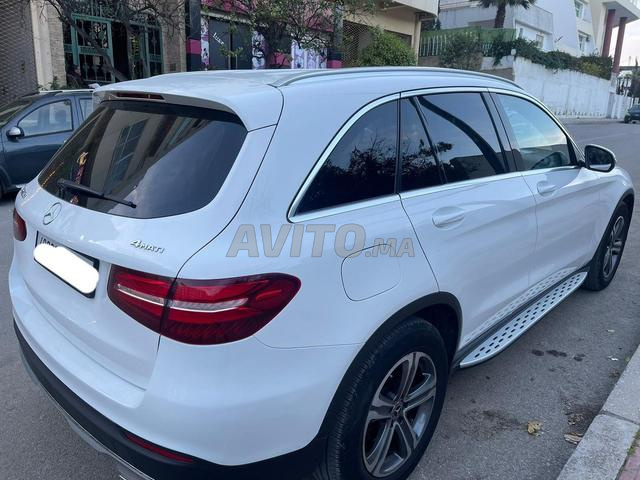 مرسيدس GLC 220d 4 matic - 2