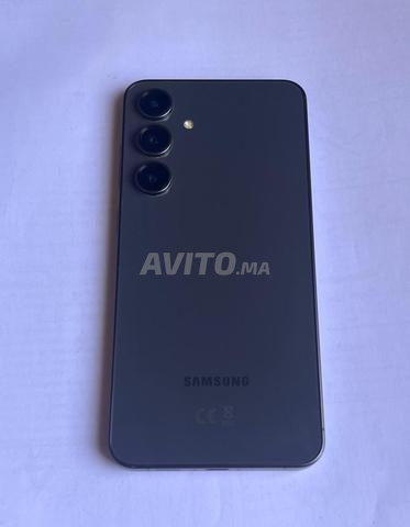 Samsung Galaxy S24 FE - 2